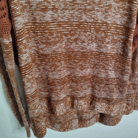Free people We The Free Cutout Floral Knit Scoop neck Rust Space Dye Top sz S - Picture 3 of 6